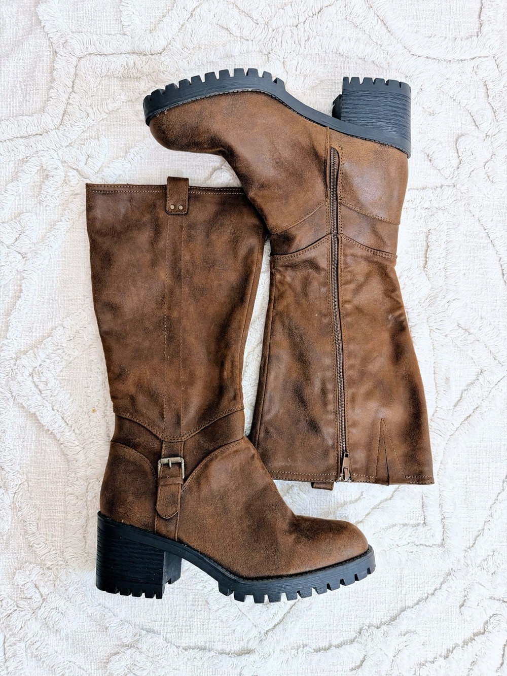 Bella Vita 9.5 WW Brown Distressed Knee High Lug Sole Boots EUC Faux Leather